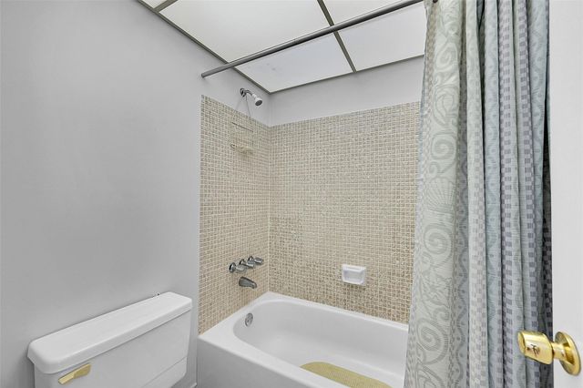 6850 Royal Palm Boulevard G202, Margate, FL 33063