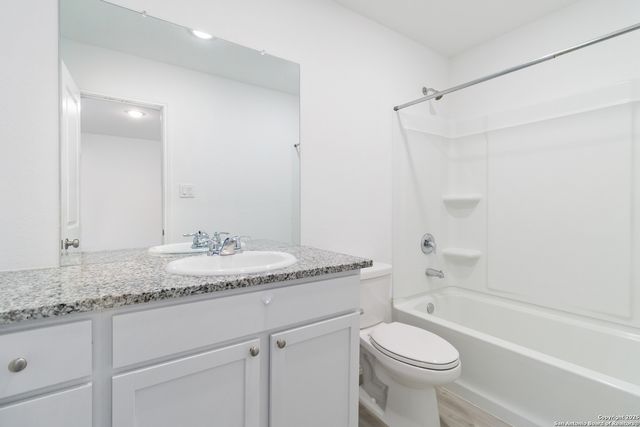 10954 Presa Way, San Antonio, TX 78223