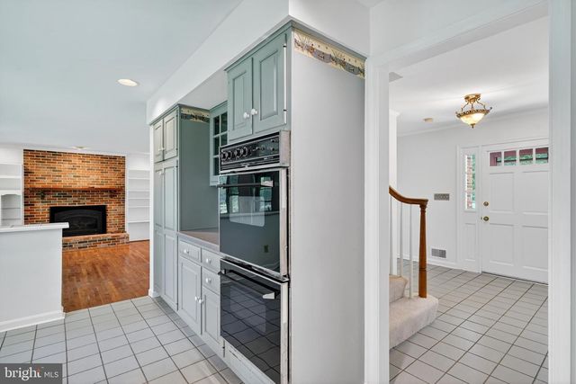 700 N HOLLY DR, Annapolis, MD 21409
