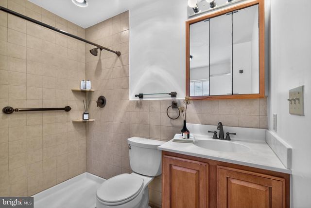 700 N HOLLY DR, Annapolis, MD 21409
