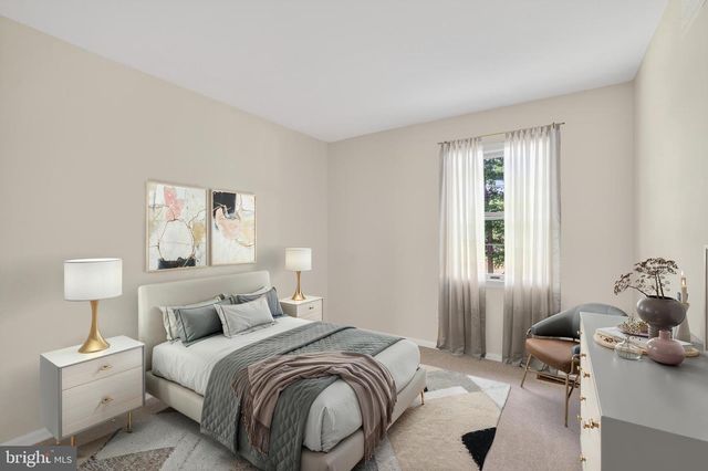 700 N HOLLY DR, Annapolis, MD 21409