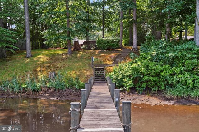 700 N HOLLY DR, Annapolis, MD 21409