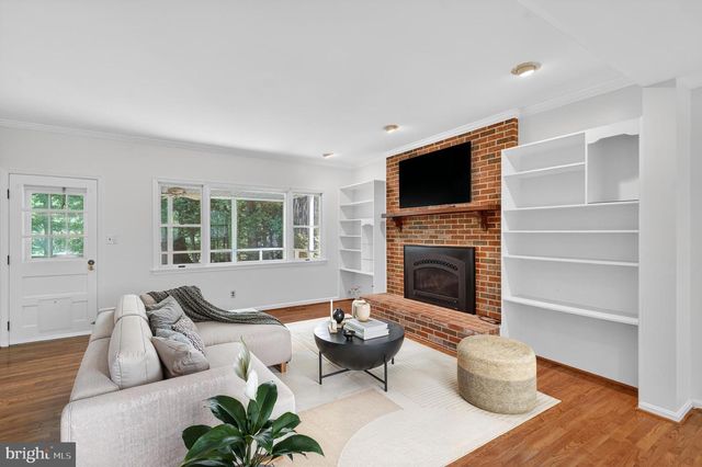 700 N HOLLY DR, Annapolis, MD 21409