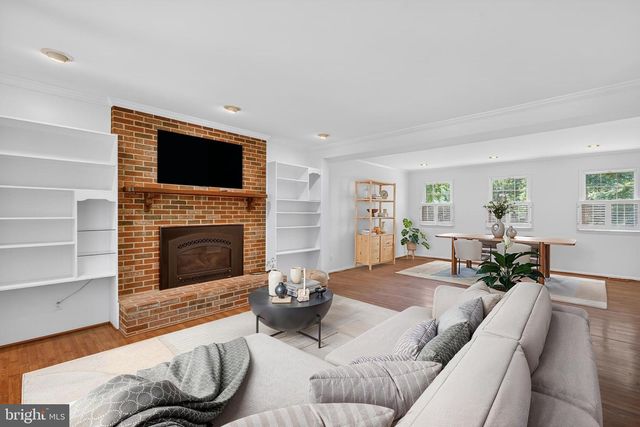 700 N HOLLY DR, Annapolis, MD 21409