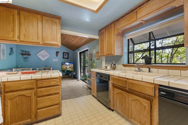 24043 Hitching Post Rd, Sonora, CA 95370