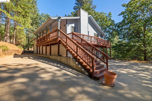 24043 Hitching Post Rd, Sonora, CA 95370