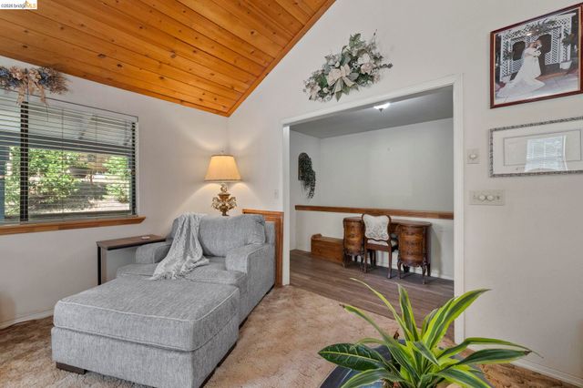 24043 Hitching Post Rd, Sonora, CA 95370