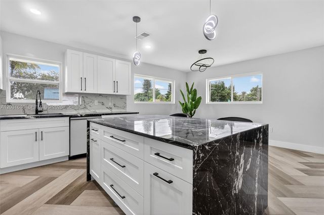 1695 NE 160th Street, North Miami Beach, FL 33162