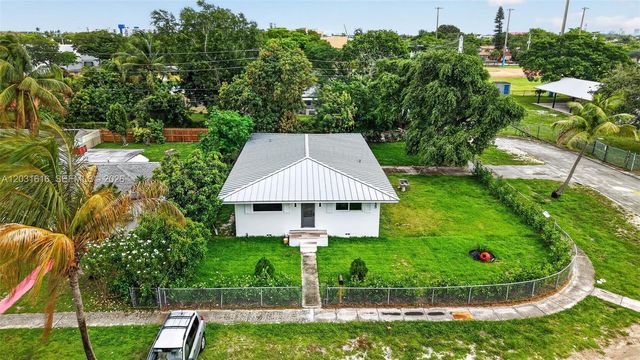 1695 NE 160th Street, North Miami Beach, FL 33162