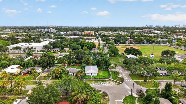 1695 NE 160th Street, North Miami Beach, FL 33162