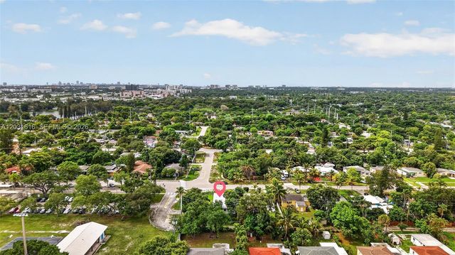 1695 NE 160th Street, North Miami Beach, FL 33162