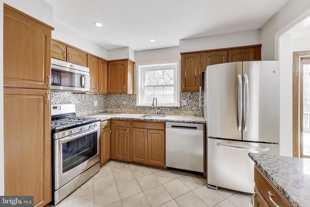 5300 EASTON DR, Springfield, VA 22151