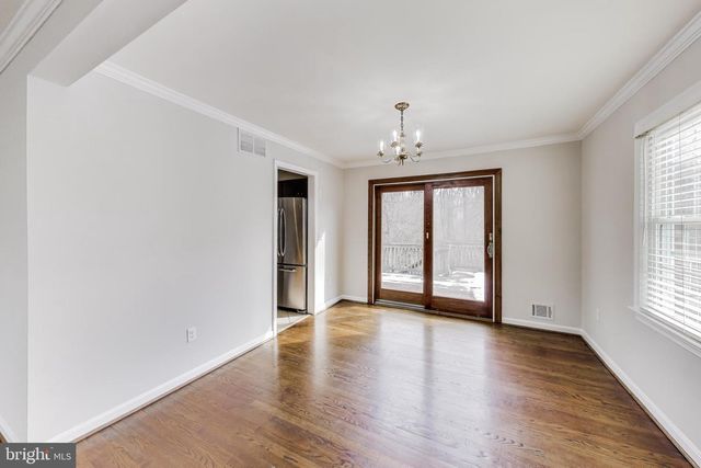 5300 EASTON DR, Springfield, VA 22151