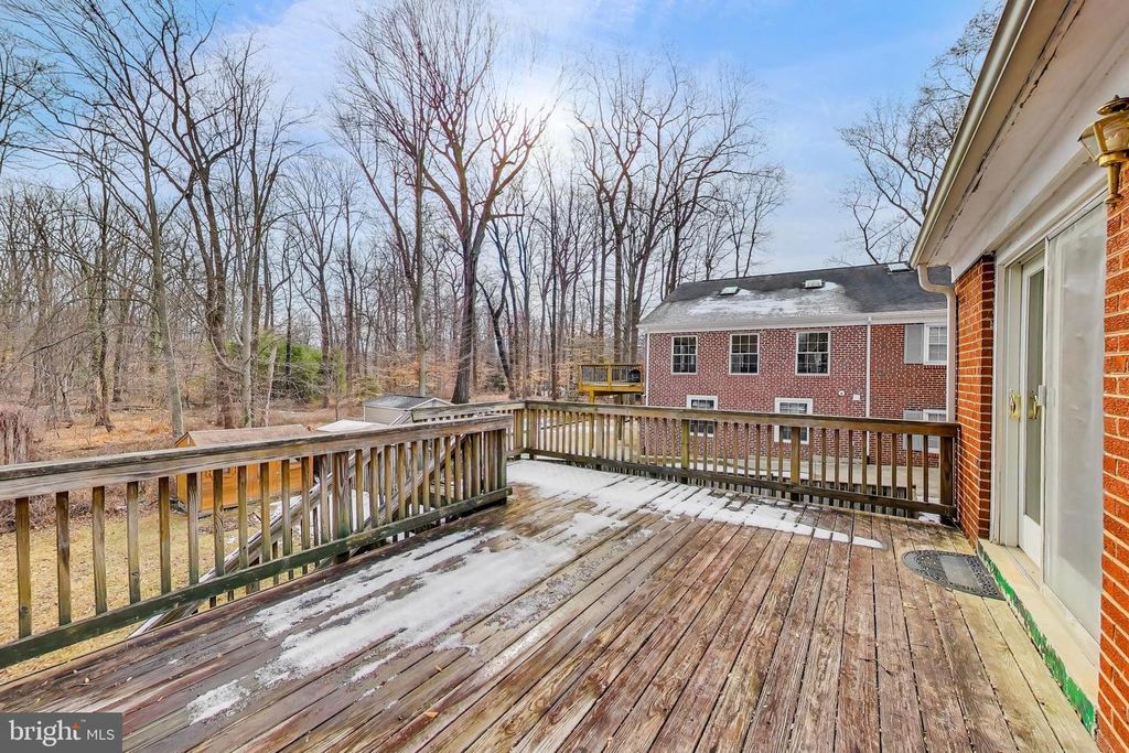 Image 46 of property listing at 5300 EASTON DR, Springfield, VA 22151