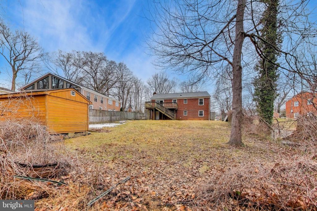 Image 54 of property listing at 5300 EASTON DR, Springfield, VA 22151