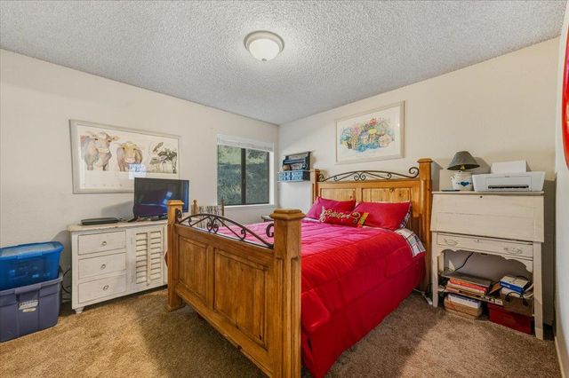 11567 Myrna Dr, Grass Valley, CA 95945