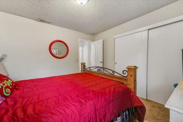 11567 Myrna Dr, Grass Valley, CA 95945