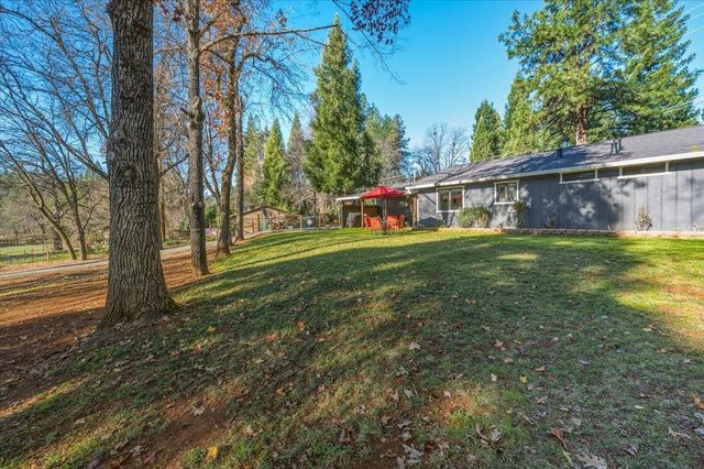 11567 Myrna Dr, Grass Valley, CA 95945