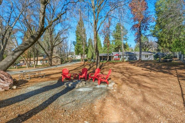 11567 Myrna Dr, Grass Valley, CA 95945