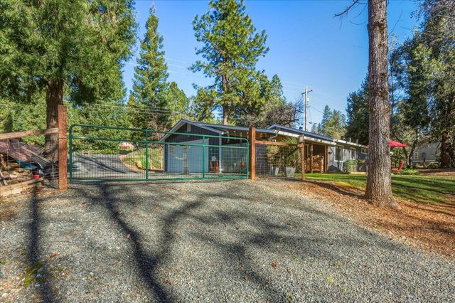 11567 Myrna Dr, Grass Valley, CA 95945