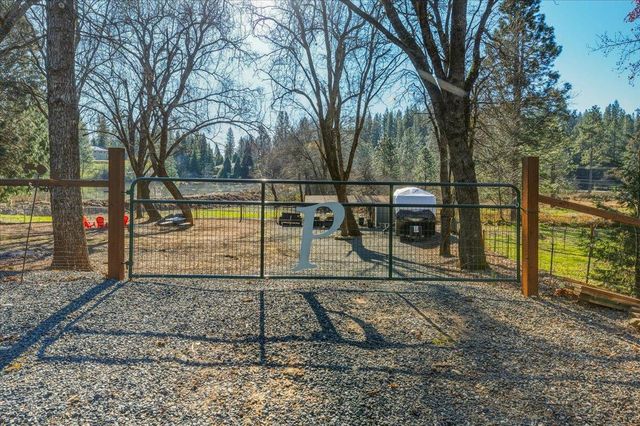 11567 Myrna Dr, Grass Valley, CA 95945