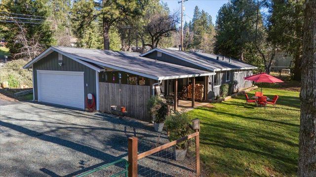 11567 Myrna Dr, Grass Valley, CA 95945