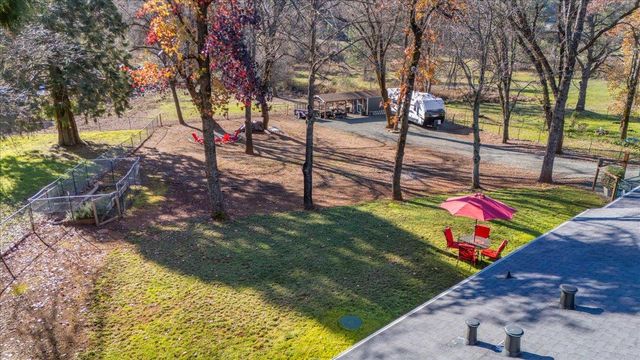 11567 Myrna Dr, Grass Valley, CA 95945