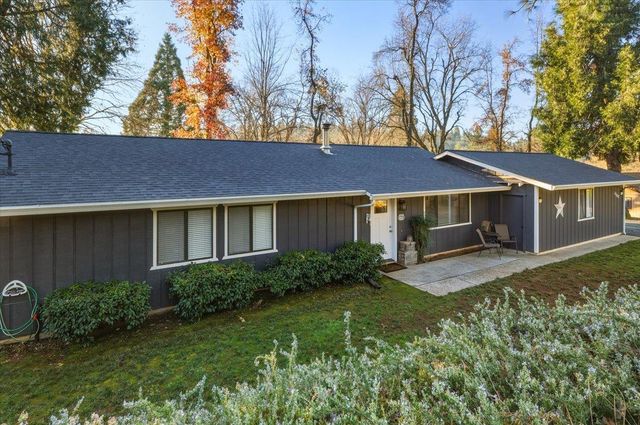 11567 Myrna Dr, Grass Valley, CA 95945