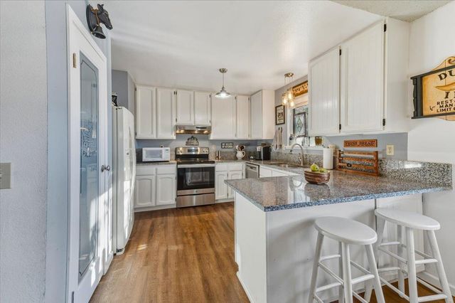 11567 Myrna Dr, Grass Valley, CA 95945