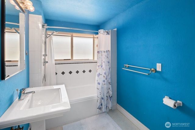 226 Bridge Way, Everett, WA 98201