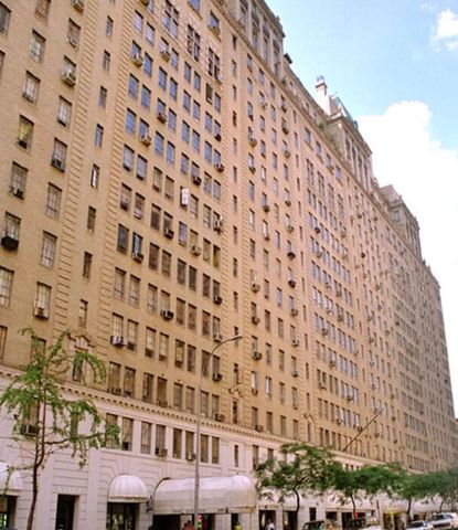 340 W 57th St Apt 8B, New York City, NY 10019