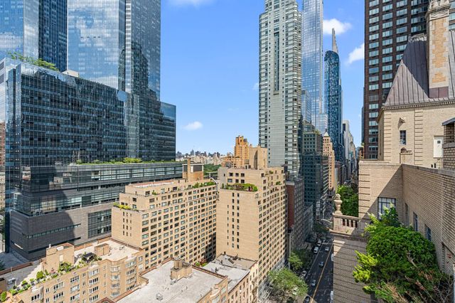 340 W 57th St Apt 8B, New York City, NY 10019