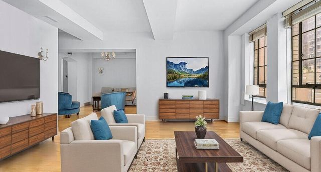 340 W 57th St Apt 8B, New York City, NY 10019