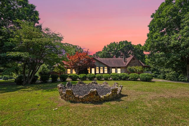 168 Blue Bird Rd, Summertown, TN 38483