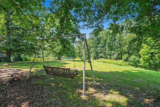 168 Blue Bird Rd, Summertown, TN 38483