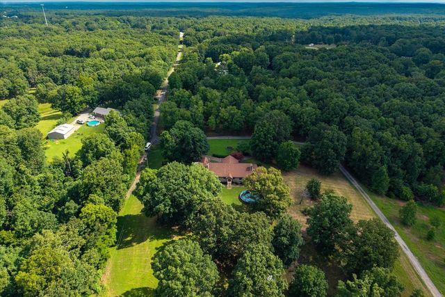 168 Blue Bird Rd, Summertown, TN 38483