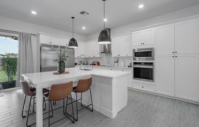 20058 Sunset Dr, Friant, CA 93626