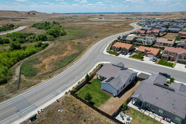 20058 Sunset Dr, Friant, CA 93626