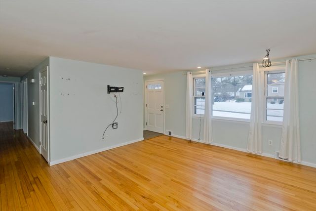 53 Meadowlark, Longmeadow, MA 01106