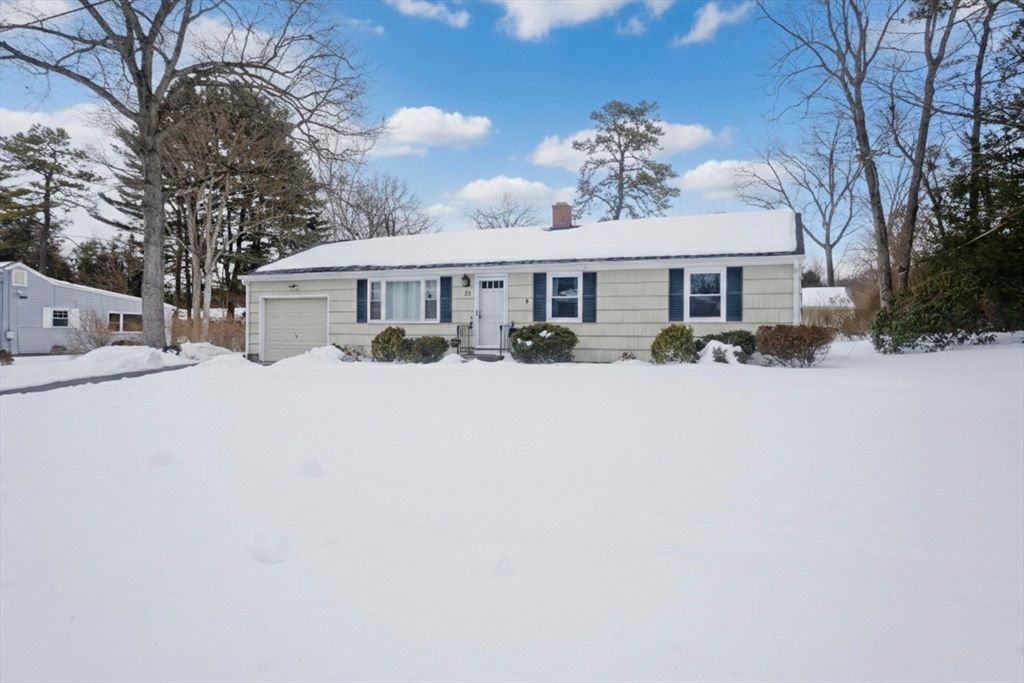 53 Meadowlark, Longmeadow, MA 01106