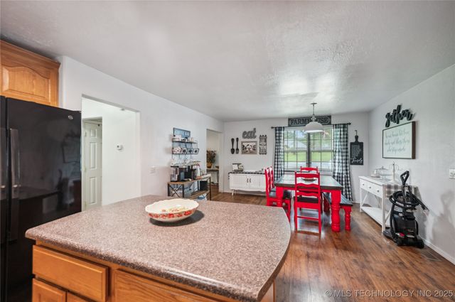1105 S Maple Avenue, Tahlequah, OK 74464