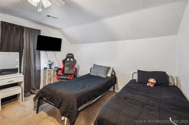 1105 S Maple Avenue, Tahlequah, OK 74464