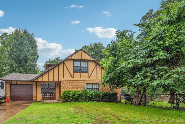 1105 S Maple Avenue, Tahlequah, OK 74464