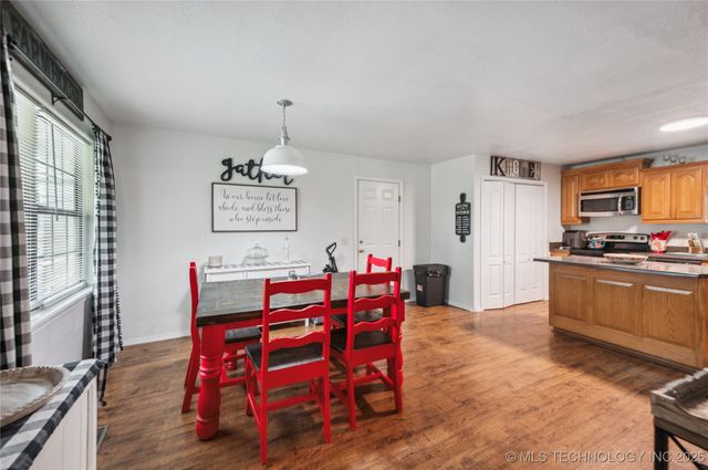 1105 S Maple Avenue, Tahlequah, OK 74464