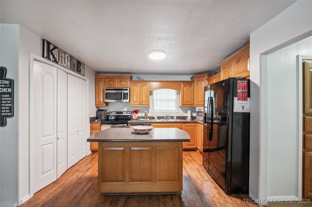 1105 S Maple Avenue, Tahlequah, OK 74464