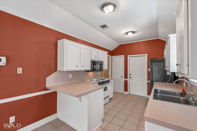 6004 Summerville Lane, Bossier City, LA 71111