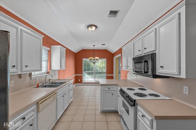 6004 Summerville Lane, Bossier City, LA 71111