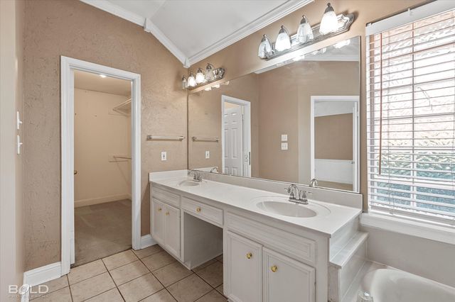 6004 Summerville Lane, Bossier City, LA 71111