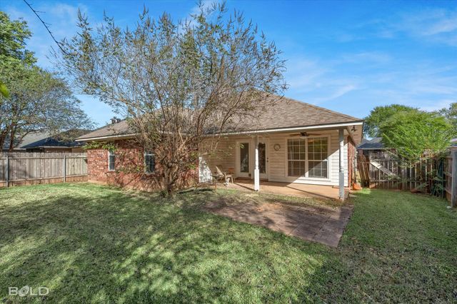 6004 Summerville Lane, Bossier City, LA 71111