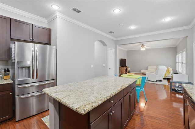 5693 DALEY WAY, Oviedo, FL 32765